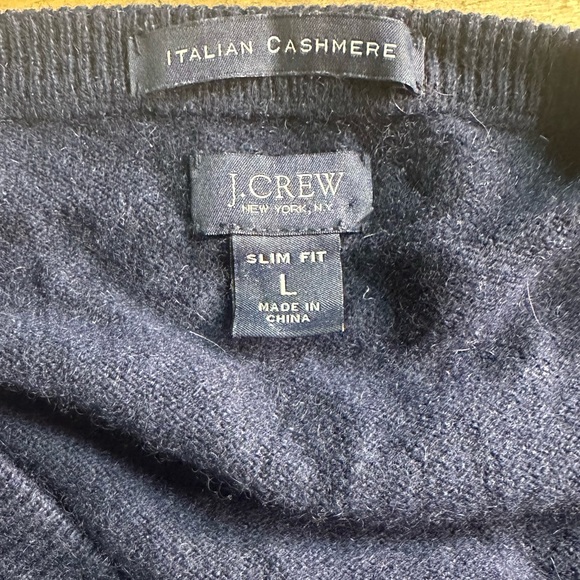 J.Crew Men's V-Neck Italian Cashmere Sweater - Size Large Slim Fit - Picture 3 of 5